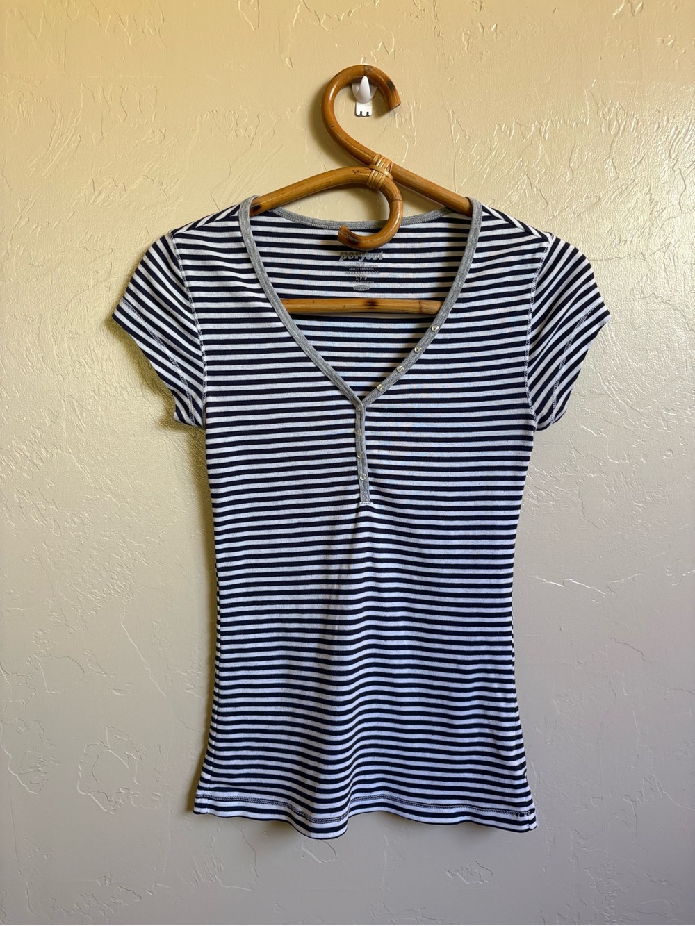 2000s Old Navy Perfect Henley Short Cap Sleeve Striped T-Shirt Blue Grey Size S